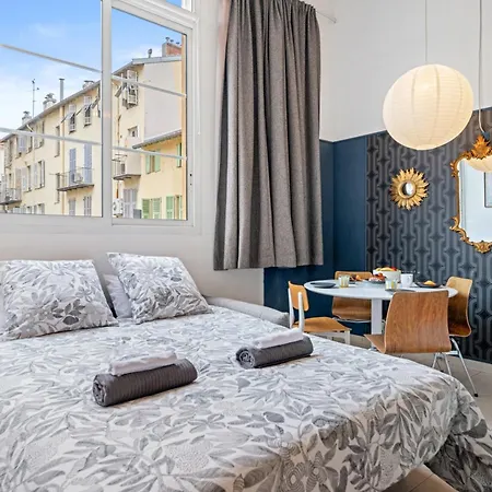 아파트 Nice-Duplex-Plage-Parking-Cimatisation