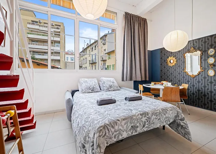 Appartamento Nice-duplex-plage-parking-cimatisation *